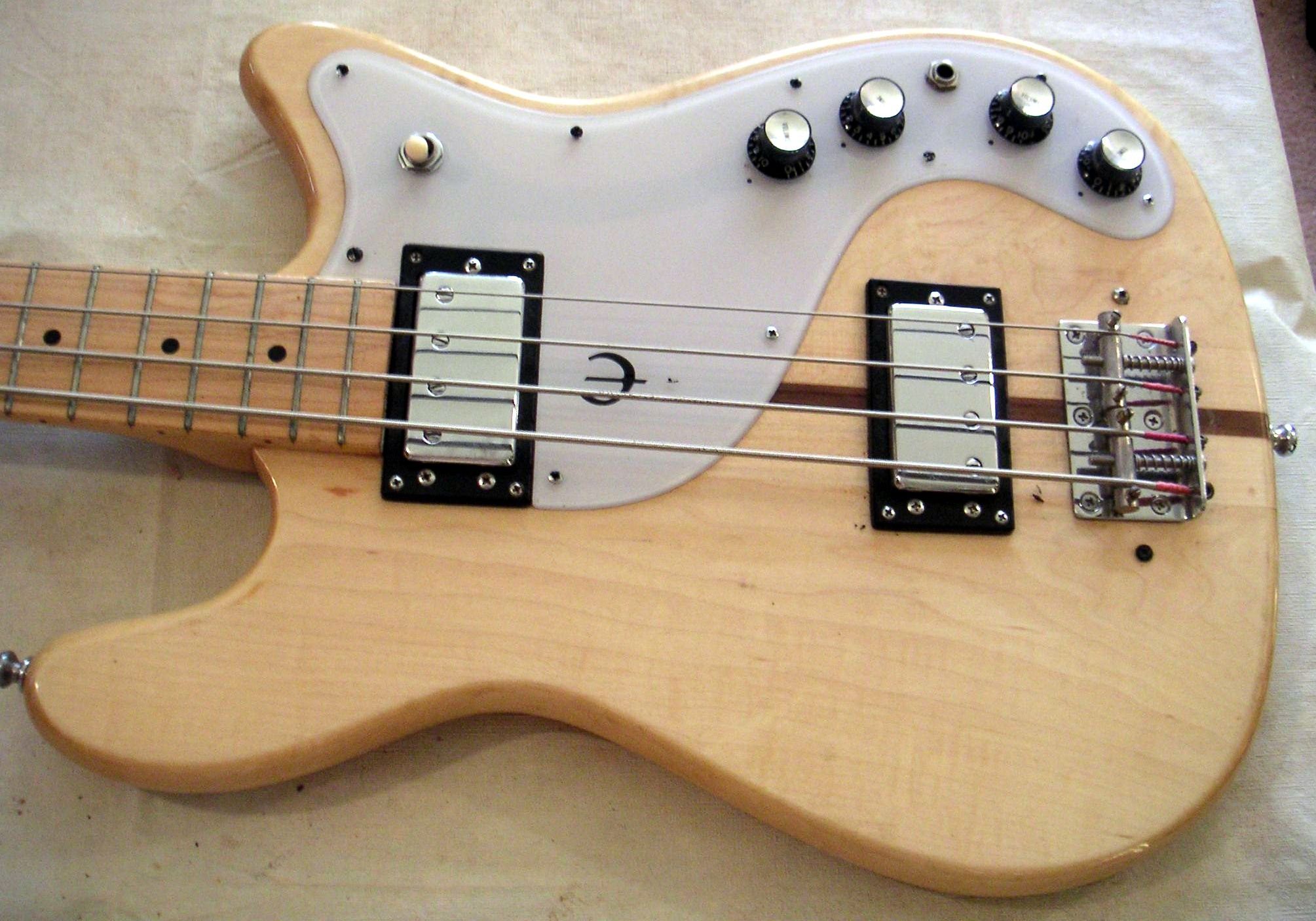 Epiphone Newport bass